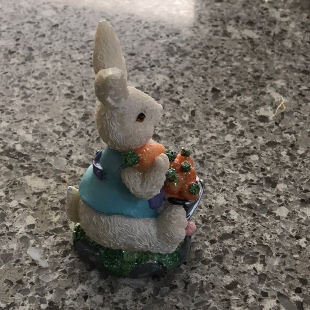 White and Orange Small Collectable Rabbit Figure with Carrot - Picture 5 of 5